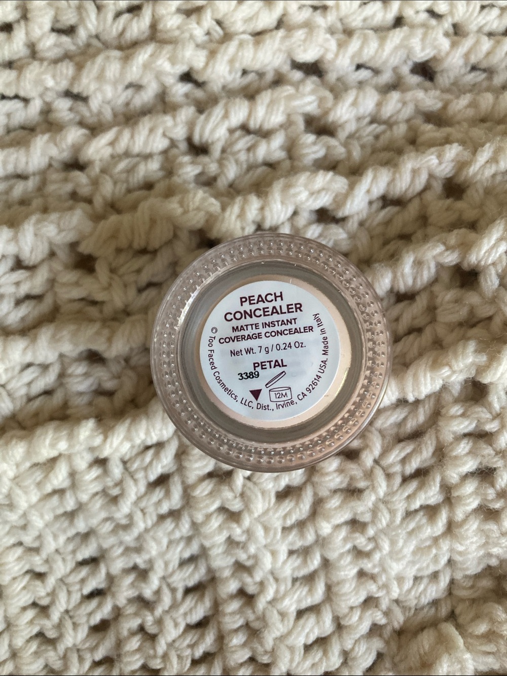 Too Faced PEACH CONCEALER matte instant coverage in PETAL